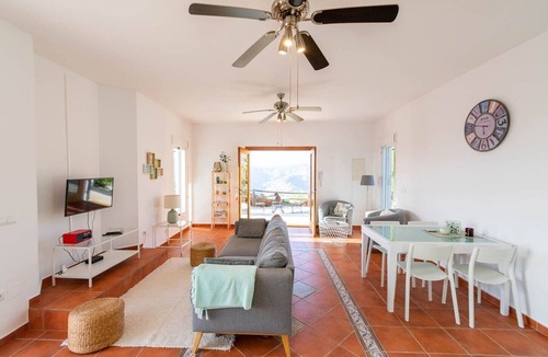 Competa Villa | Villa "Casa Arco Iris" with Sea View, Private Pool & Wi-Fi