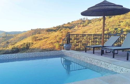 Colmenar Villa | Villa Casa Carrasco with Mountain View, Pool & Wi-Fi