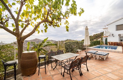 Competa Villa | Villa 'Casa Haza Rila' with Pool, Beautiful Mountain Views, Garden & Wi-Fi