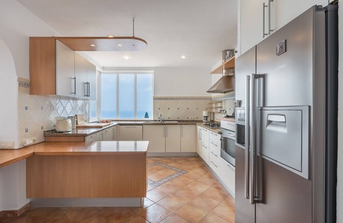 Salobrena Villa | Villa 'Casa Naranjita' with Sea View, Wi-Fi and Heated Pool