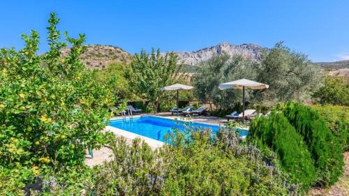 Antequera Villa | Villa Cereza Antequera - La Higuera by Ruralidays
