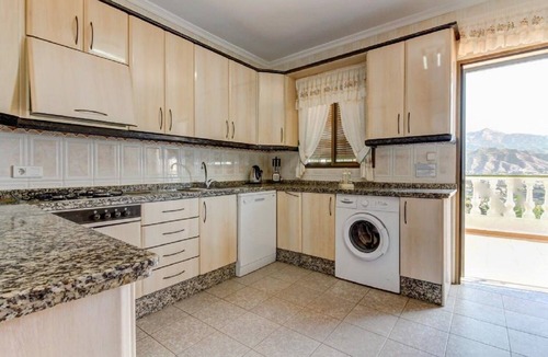 Nerja Ski Chalet | VILLA CEREZO