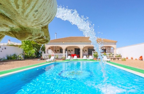 La Lantejuela Villa | Villa Cerro Mena La Lantejuela by Ruralidays