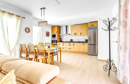 Torreblanca Villa | Villa 'Chispita For Groups' with Mountain View, Wi-Fi and Air Conditioning
