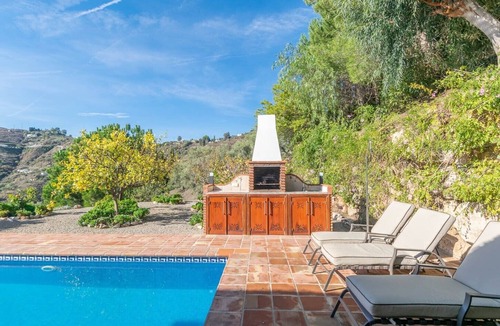 Competa Villa | Villa 'Cortijo De La Abuela' with Mountain View, Wi-Fi and Air Conditioning