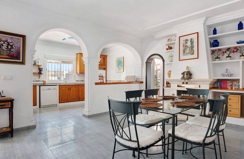 Campano House | Villa 'Cruz del Sur' with Pool, Garden, 3 Terraces & Wi-Fi