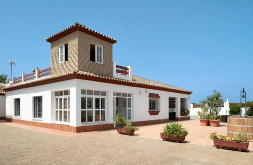 Campano House | Villa 'Cruz del Sur' with Pool, Garden, 3 Terraces & Wi-Fi