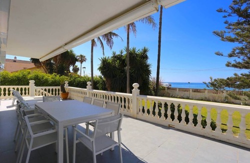 Torre de Benagalbon Ski Chalet | VILLA DEL MAR 'Boutique Beach-House' 11PAX