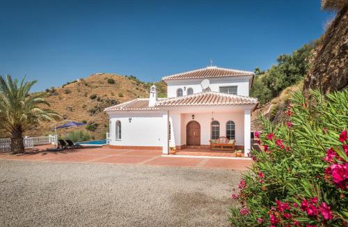 Sayalonga Villa | Villa El Ancla