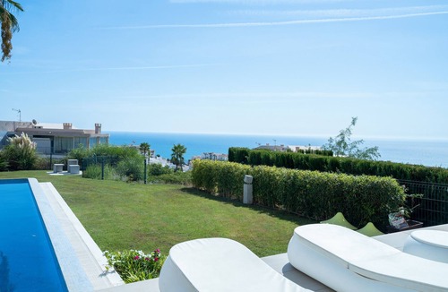 La Capellania Villa | Villa "El Higuerón Con Vistas Al Mar" with Sea View, Private Pool & Wi-Fi