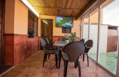 Arriate House | VILLA Elisabeth con Piscina y Terraza