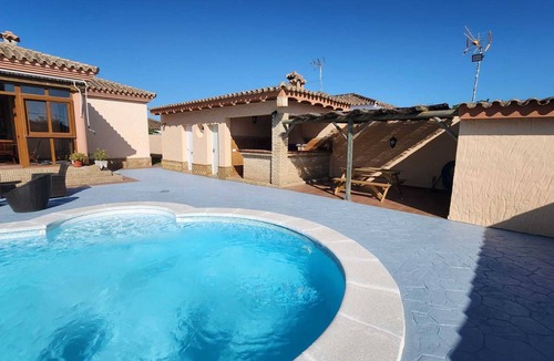 Chiclana de la Frontera Ski Chalet | Villa los Almonds.
