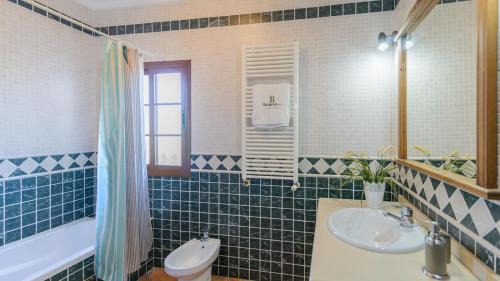 Antequera Villa | Villa Antisa Villanueva de la Concepcion by Ruralidays