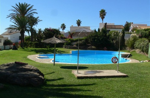 Bahia Dorada Villa | Villa 'Estepona Sea Front' with Sea View, Shared Pool and Wi-Fi