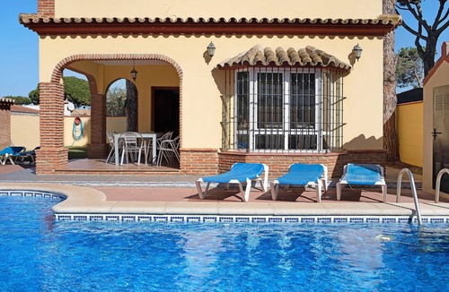Los Gallos-Cerromolino House | Villa Fátima with Pool, Garden & Wi-Fi