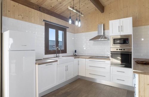 Campano Villa | Villa 'Fatema' with Private Pool, Wi-Fi, and Air Conditioning