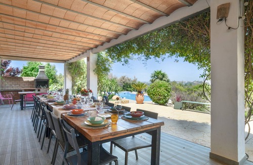 Arcos de la Frontera House | Villa Finca Encanto with Mountain Views, Wi-Fi, and Air Conditioning