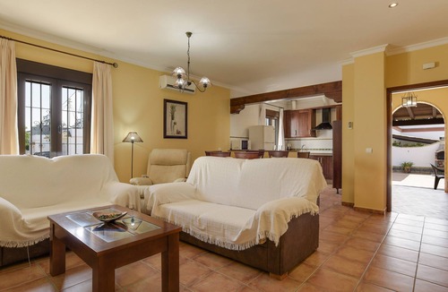 Conil de la Frontera House | Villa "Fuentes" with Private Terrace, Shared Pool and Garden, Families Only