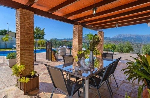 Guaro Villa | Villa Galiano Guaro by Ruralidays