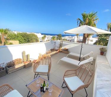 Las Negras Apartment | Villa Hélice - Apartamento con piscina, terraza y pádel en Cabo de Gata