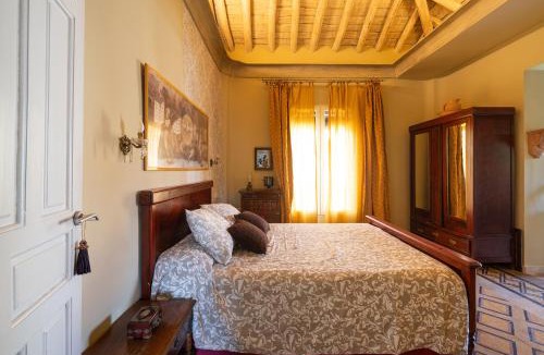 Cervantes Villa | Villa histórica con jardín y piscina cerca del centro