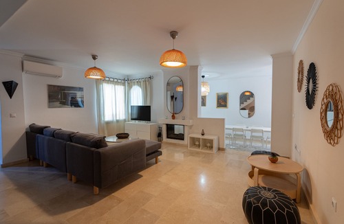 Manilva Ski Chalet | villa in goleto wwith private pool