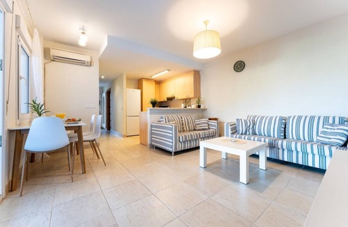 Velilla-Taramay House | Villa in Granada with private terrace
