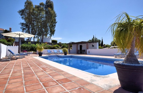 Sayalonga Villa | Villa in Sayalonga with Private Pool