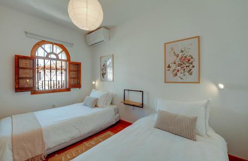 Isla Cristina Villa | Villa La Caleta - Private Pool and Garden