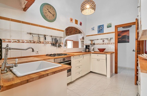 Sayalonga Villa | Villa 'La Montaña Del Oro' with Sea View, Wi-Fi and Air Conditioning