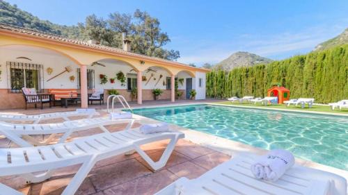 Priego de Cordoba House | Villa la Quinta Priego de Córdoba by Ruralidays