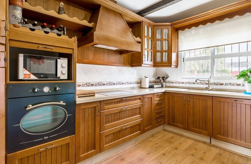 Los Gallos-Cerromolino House | Villa Marty - for families or guests over 25 years