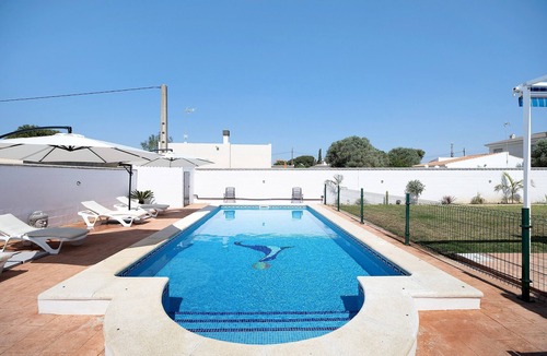 Chiclana de la Frontera Villa | Villa 'Manuel' with Pool, Garden, Terrace & Wi-Fi