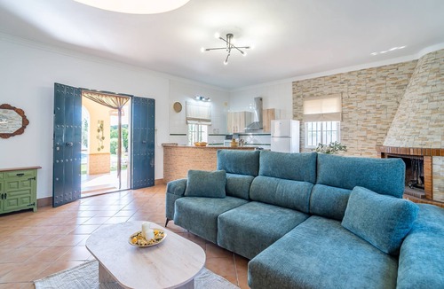 Marchena Cottage | Villa Manantial Holiday Home
