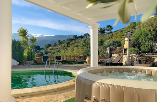 Competa Villa | Villa 'Marvellous Private Cómpeta' with Sea View, Wi-Fi and Air Conditioning