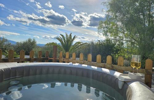Alora Bed & Breakfast | Villa Mika