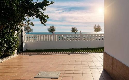 Benajarafe House | Villa Natalia frente al mar,
