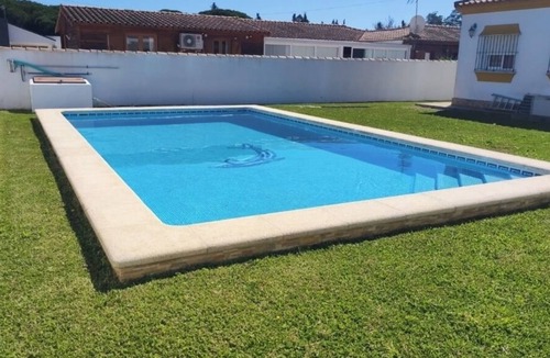 Chiclana de la Frontera Ski Chalet | Villa Orchard View in Chiclana