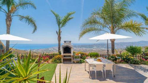 Arenas Villa | Villa Paraiso Arenas by Ruralidays