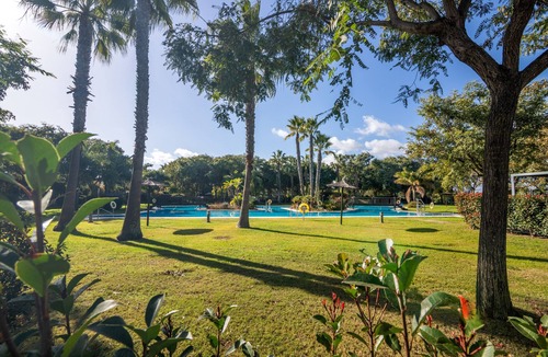 El Rompido Villa | Villa 'Rompido' with Shared Pool, Private Garden, and Balcony