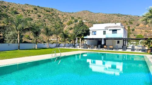 Totalan Villa | Villa Rural Era del Puerto