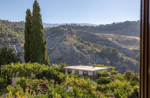 Conchar House | Villa Rural "Parador del Silo" with Mountain View, Pool, Balcony, A/C & Wi-Fi