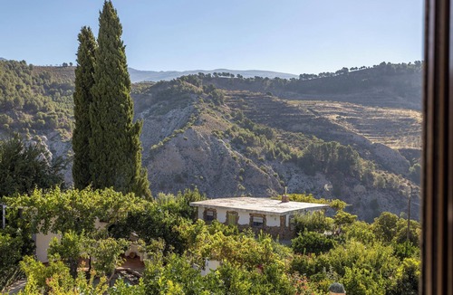 Conchar House | Villa Rural "Parador del Silo" with Mountain View, Pool, Balcony, A/C & Wi-Fi