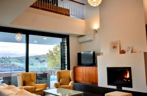 Huetor Santillan Villa | Villa Sierra, pool & BBQ