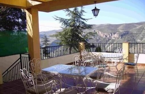 Dudar Villa | Villa with swimming pool near the wonderful city of alhambra, granada