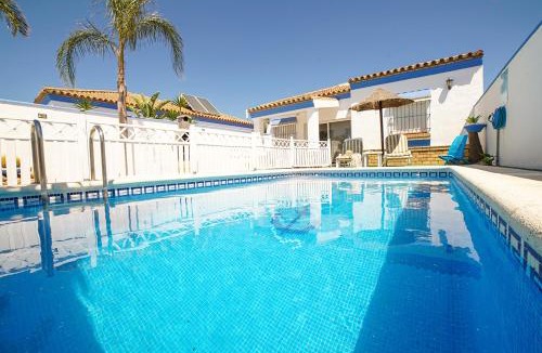 Conil de la Frontera House | VILLA YUCA CON PISCINA PRIVADA en CONIL DE LA FRONTERA