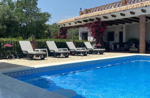 Mondron Villa | Villa Zahar