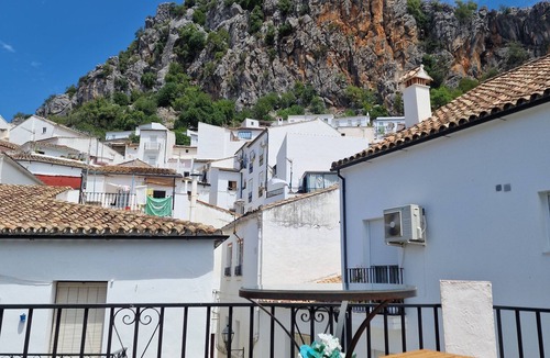 Ubrique Villa | Village house Laverdura