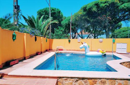 Valdelagrana Villa | VillaLaJaraCom CHALET CON PISCINA, PROHIBIDAS DESPEDIDAS GRUPOS Y FIESTAS, SOLO FAMILIAS RECEPCION POR EL PROPlETARIO