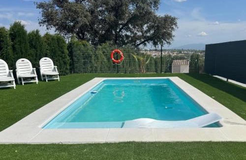 Pozo Alcon Villa | Villas de lujo - El Descanso Cazorla - Piscina, Barbacoa, Terraza y Parking incluido
